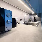 Apartamento Local-lux G3 - Private Parking & Balcony Kecskemét