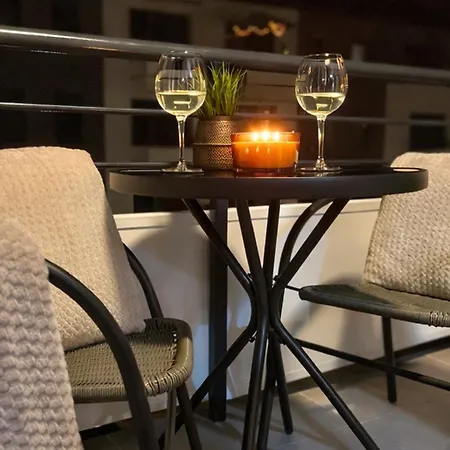 Lägenhet Local-lux G3 - Private Parking & Balcony