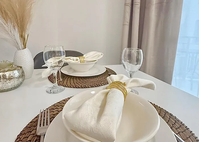 Local-lux G3 - Private Parking & Balcony * קצ'קמט