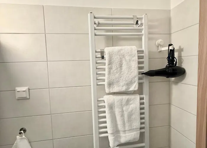 Lägenhet Local-lux G3 - Private Parking & Balcony *