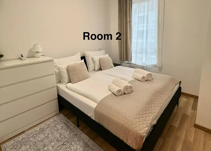 Local-lux G3 - Private Parking & Balcony Kecskemét