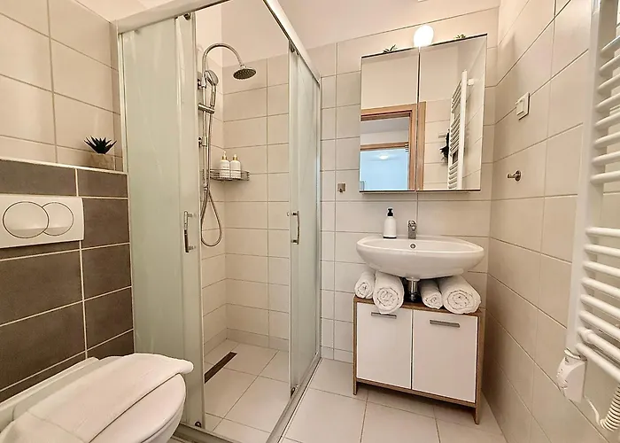 Lägenhet Local-lux G3 - Private Parking & Balcony Kecskemét