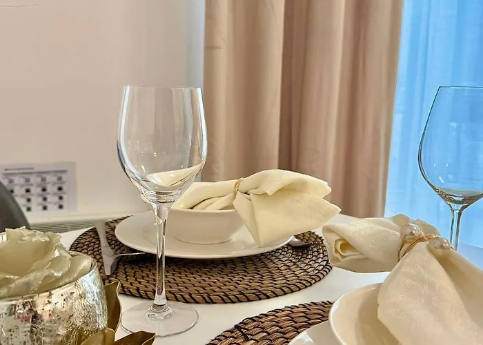 Local-lux G3 - Private Parking & Balcony Kecskemét